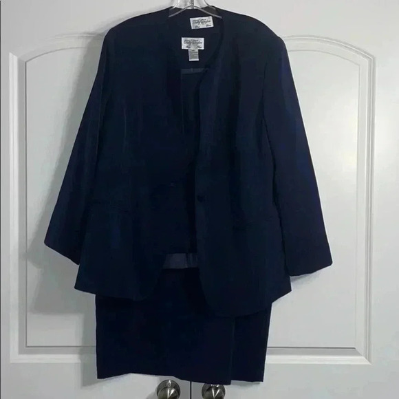Tally Taylor 3 Piece Skirt Suit​​​ - Picture 12 of 14